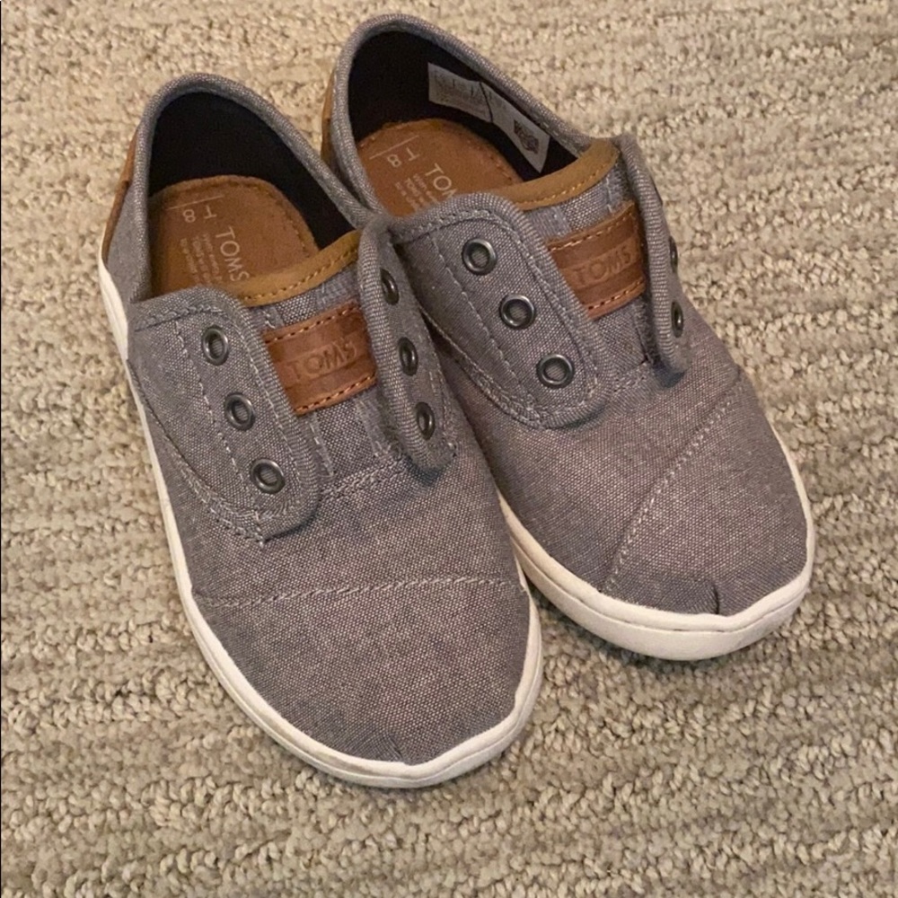 Toms toddler shoe